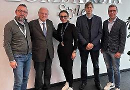 L’EcoOstello ‘scala’ anche il Pirellone