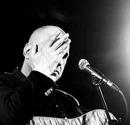 "Descarga", serata di poesia performativa e musica