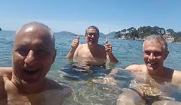 A piedi fino al mare per festeggiare i 60 anni, avventura tra incontri e natura