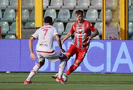 La Cremonese strappa la prima vittoria su rigore con Vazquez