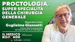 Sanguinamento e dolore, subito dal proctologo in caso di sintomi persistenti
