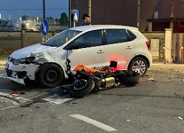Scontro auto-moto: motociclista in ospedale