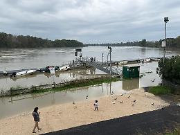 Piena e fossi straripati, Lido Po invaso dall'acqua