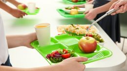 Mense scolastiche, i genitori danno i voti