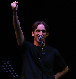 Concerto ad Alice nella città : Giuseppe Piccolo nel campo del "poetry slam"