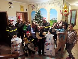 I vigili del fuoco in Pediatria