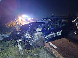 Invade la corsia opposta, incidente in tangenziale
