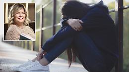 «Sono soli. Guardiamoli negli occhi»