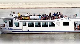 Navetta fluviale con la motonave Padus