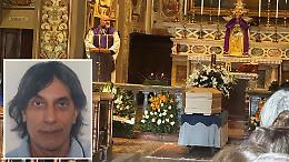 Tanti amici per l'ultimo abbraccio a Roberto Guarneri
