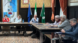 Scontro in consiglio sul fondo crediti: «Non passi il messaggio che chi non paga può farla franca»