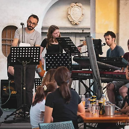 Stasera Beatles con Quinta Stazione and Friends