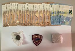 Fermato con hashish e oltre 1000 euro: denunciato un minorenne