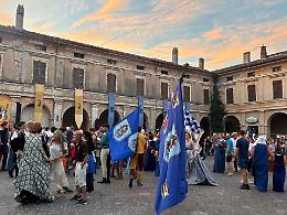 Isola Dovarese si dipinge di blu: Le Gerre vincono il Palio