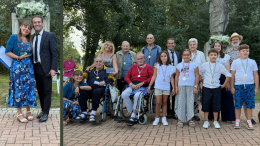 Note e sorrisi tra ospiti e familiari