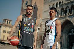 Vanoli: svelate in piazza le nuove maglie
