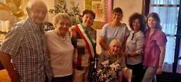 Per Elda una festa a tre cifre