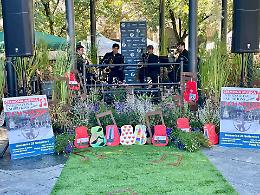 Il centro in festa per le Invasioni Botaniche: colori, profumi e musica