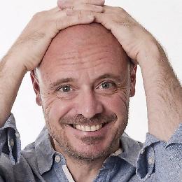 Leonardo Manera in scena con Corto Circuito