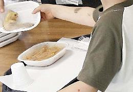 Pranzo a scuola: via al rincaro del 15%