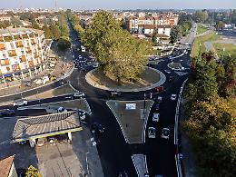 Prova su strada del ‘nuovo’ rondò di largo Moreni: maxi fila sul ponte all’ora di punta 