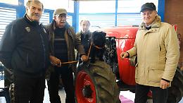 Il fascino dei trattori d’epoca che raccontano la storia rurale del Paese