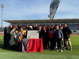 Una targa per la signora Carla: allo Zini commozione e tanti ricordi 