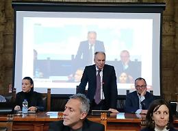 Il saluto del consiglio comunale ad Aragona: «Un uomo delle istituzioni al servizio della collettività»