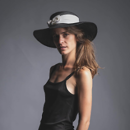 Festa musicale di fine anno con la cantautrice Claudia Buzzetti 