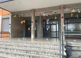 Vandalizzate le decorazioni dei piccoli: l&rsquo;assessore chiama il paese alla responsabilit&agrave;