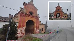 Vigili del fuoco intervengono al Portale del Corvo per cedimenti strutturali