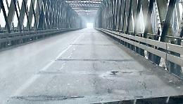 Interventi sul Ponte di ferro, quattro notti di senso unico alternato