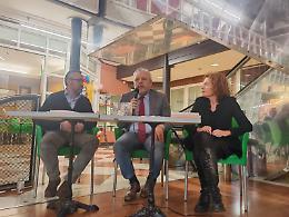 Presentato il libro di Simone Uggetti tra giustizia e politica