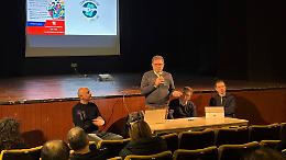 Adolescenti, smartphone e patti digitali: una guida all'uso per le famiglie