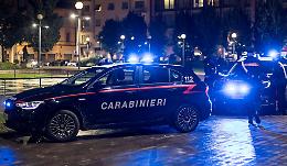 Aggressione in centro, pugni e calci alla coppia di fidanzati