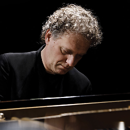 Concerto "Un pianoforte per due quartetti" 