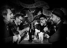 Allo Spoon un viaggio nella musica di Tom Waits tra parole e atmosfere jazz