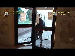 VIDEO Le immagini di Cremona e Crotone della Guardia di Finanza