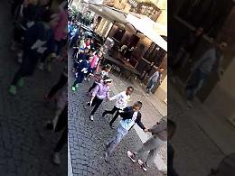 VIDEO La marcia della pace dei bambini