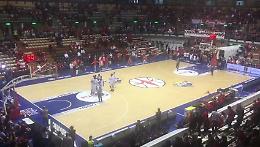 VIDEO Tifosi Vanoli a Trieste per gara 4