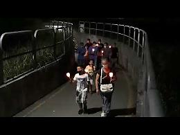 VIDEO Crema, la fiaccolata per Sabrina