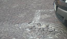 Sanpietrini come proiettili, protesta dei residenti