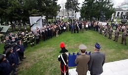 La cerimonia di commemorazione dei caduti