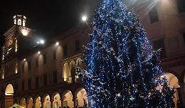 Bancarelle di Natale sotto il Torrazzo a Crema Domenica 1 e domenica 15 dicembre 