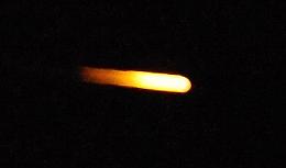 Scia luminosa nel cielo di Cremona