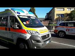 VIDEO Investite due studentesse a piedi