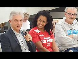VIDEO Sport salute e alimentazione: sportivi e medici all'incontro al CremonaPo