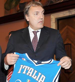 Dino Meneghin Vanoli Un Modello Da Non Disperdere La Provincia Meneghin was born in walnut creek, california. dino meneghin vanoli un modello da