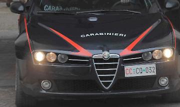 Picchiato e derubato da due giovani, brutta nottata per un 18enne