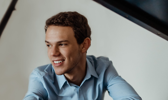 Gabriele Strata, recital di pianoforte solo